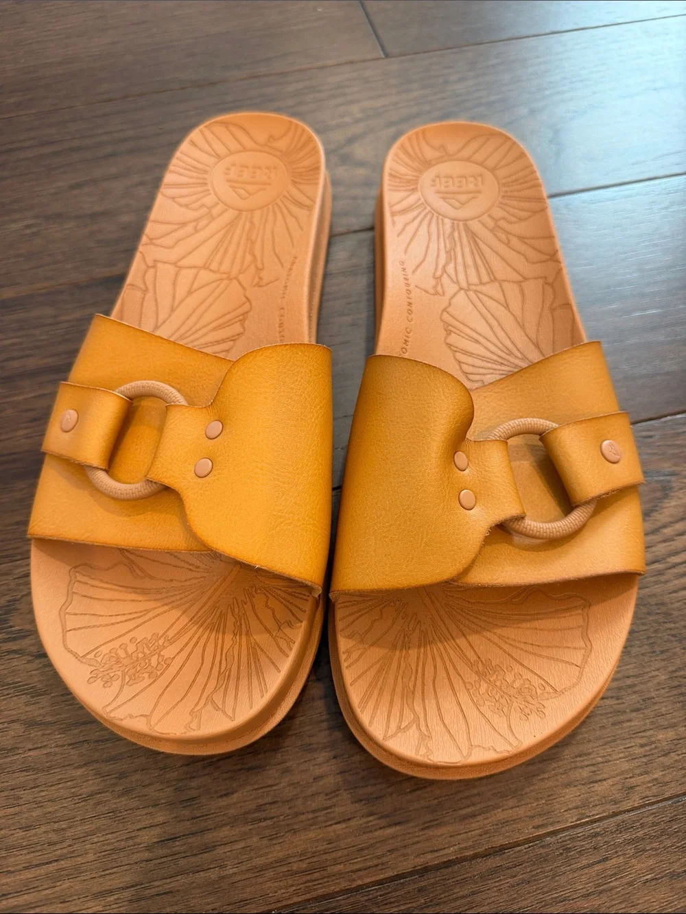 Reef Vista SoHo Cruz Sandals Size 10 in Natural - C67-040